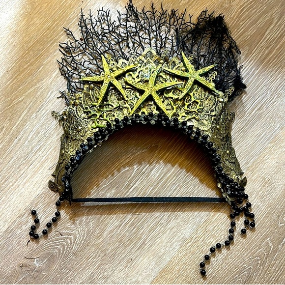 Mermaid Gold Crown Seashell Starfish Headpiece Costume o/s - Picture 2 of 3